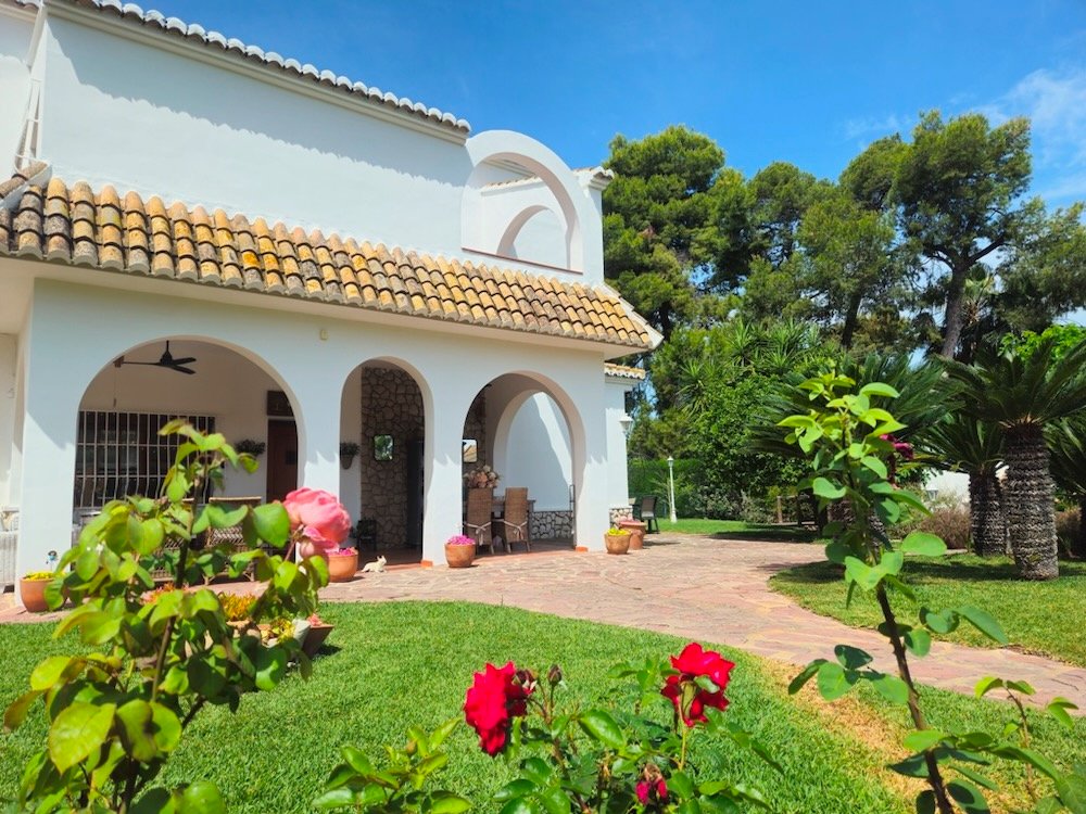 Property 2452 - Image 2